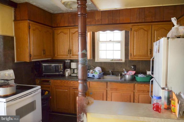 3201 Janet Road Silver Spring, MD 20906 - Photo 10 of 26 Kitchen