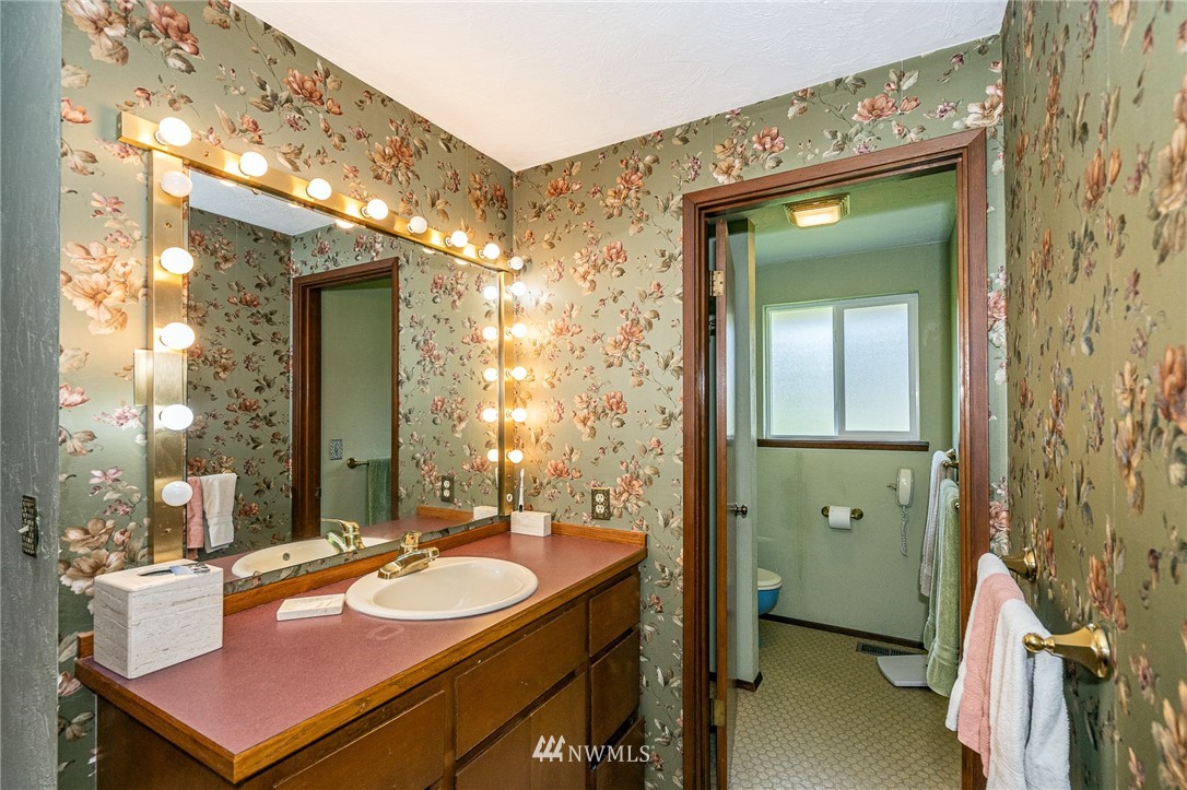 1223 Middle Fork Road Onalaska, WA 98570 - Photo 14 of 32 Gallery Image 14