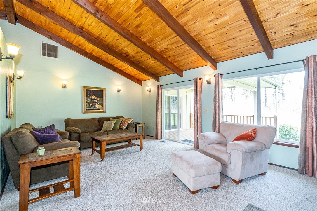 1223 Middle Fork Road Onalaska, WA 98570 - Photo 4 of 32 Gallery Image 4