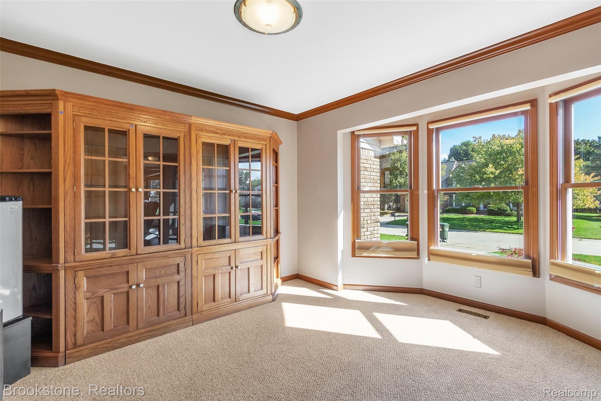1387 Royal Crescent Street Rochester, MI 48306 - Photo 10 of 33 08-1387-Royal-Crescent-St-WindowSti.jpg