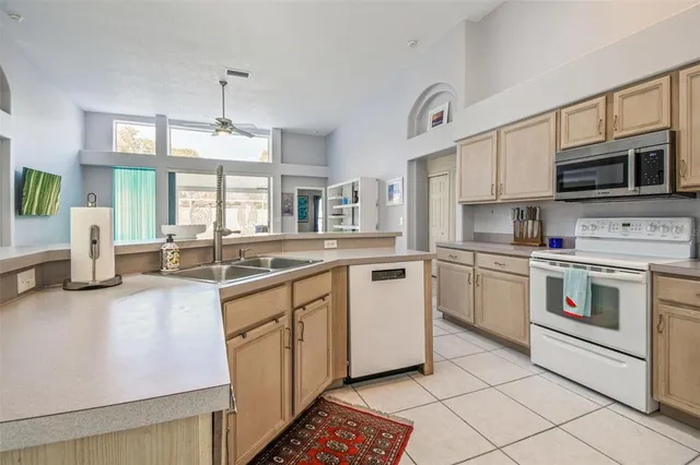 $429,000 | 1712 Powder Ridge Drive, Valrico, FL 33594