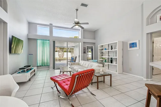 $429,000 | 1712 Powder Ridge Drive, Valrico, FL 33594