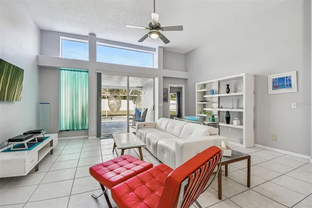 $429,000 | 1712 Powder Ridge Drive, Valrico, FL 33594