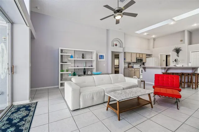 $429,000 | 1712 Powder Ridge Drive, Valrico, FL 33594