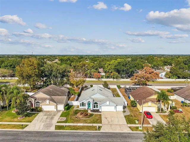 $429,000 | 1712 Powder Ridge Drive, Valrico, FL 33594