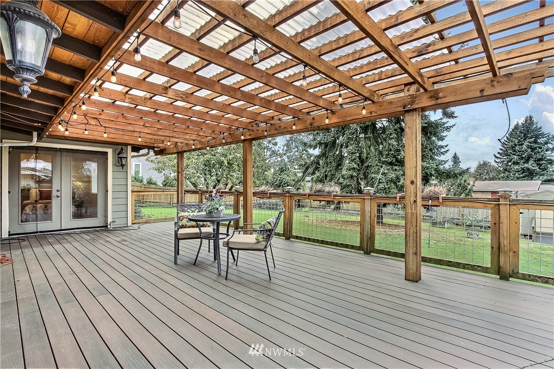 427 Southwest 127th Street Seattle, WA 98146 - Photo 12 of 19 Gallery Image 12