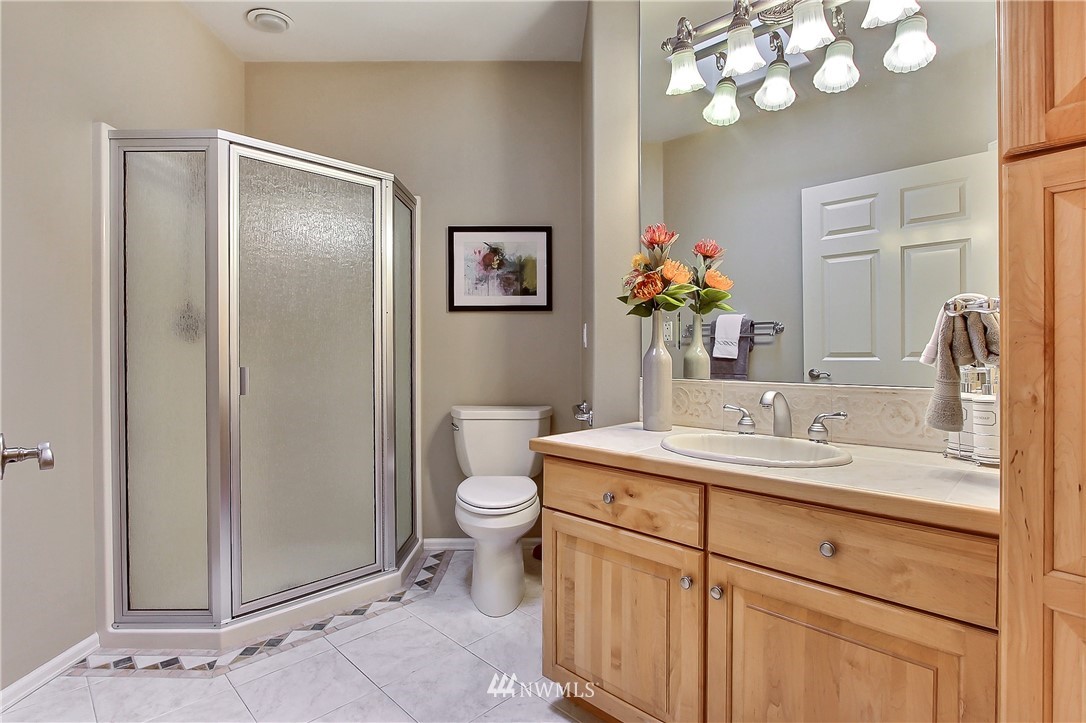 427 Southwest 127th Street Seattle, WA 98146 - Photo 9 of 19 Gallery Image 9