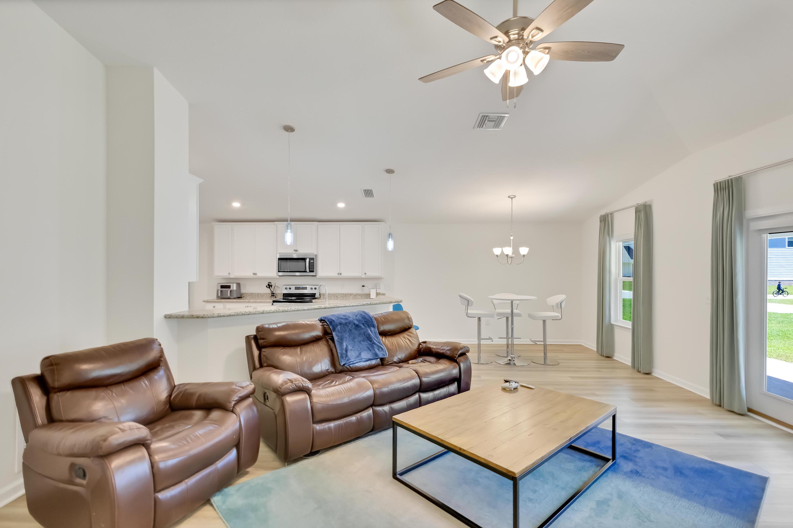 116 Cool Breeze Loop Freeport, FL 32439 - Photo 4 of 37 Gallery Image 4