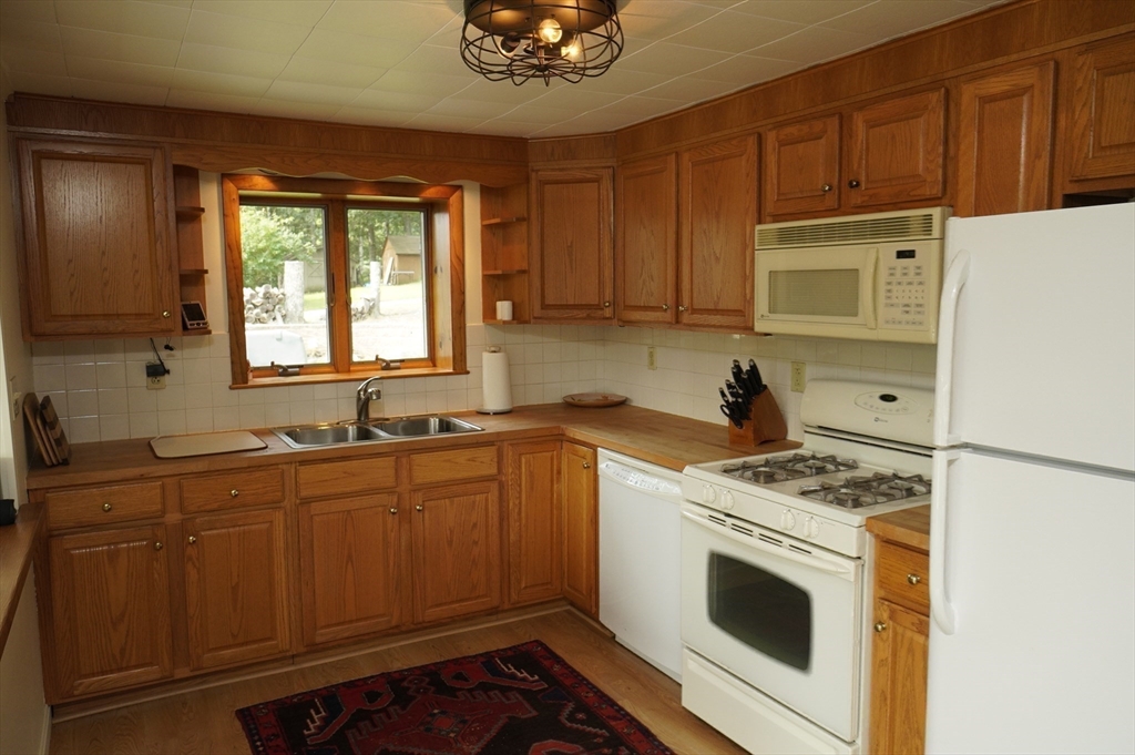 54 Ridge Trail Douglas, MA 01516 - Photo 21 of 39 Gallery Image 21