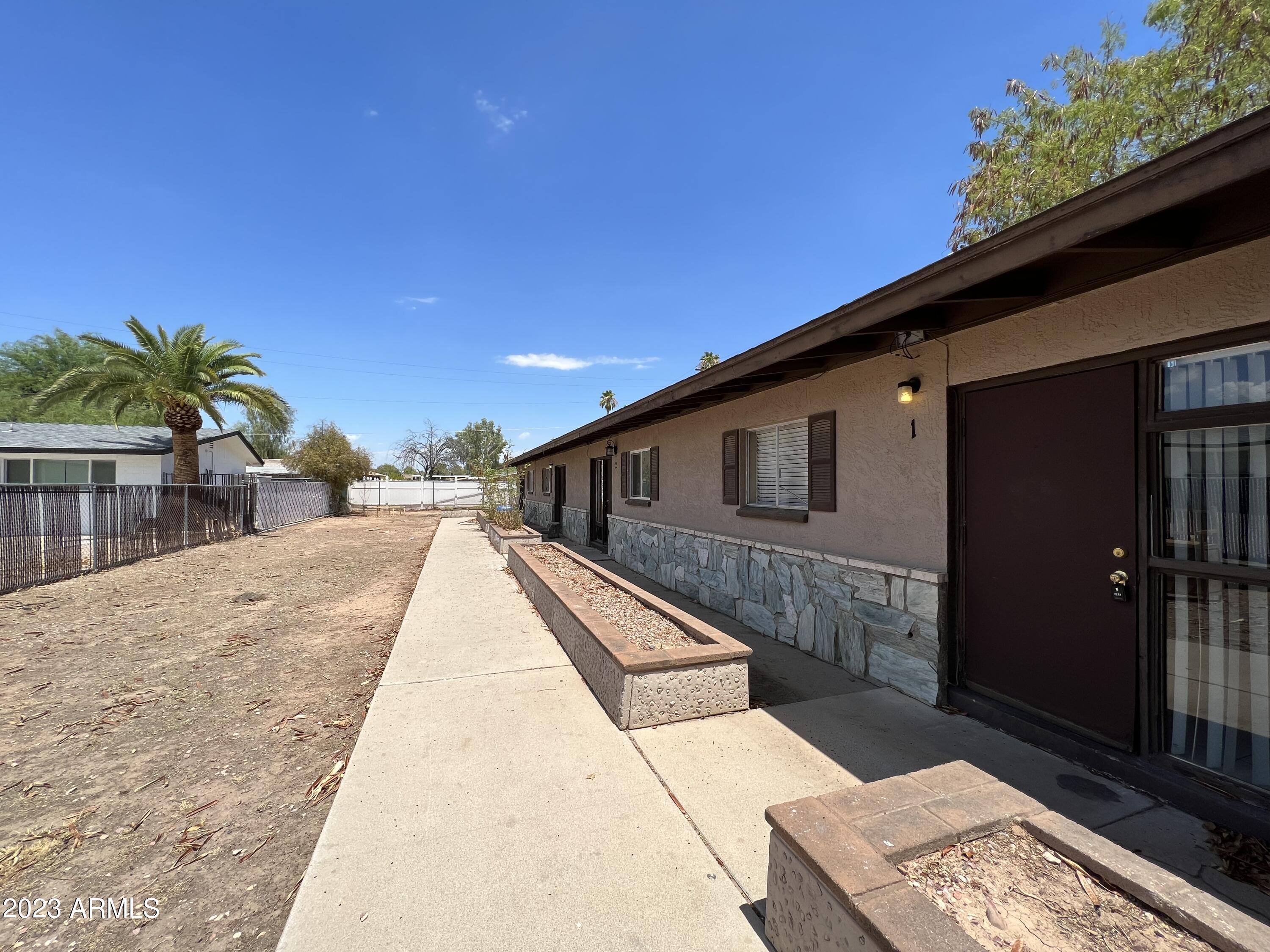 26 West 6th Place, Unit 3 Mesa, AZ 85201 - Photo 2 of 11 a view of balcony with furniture