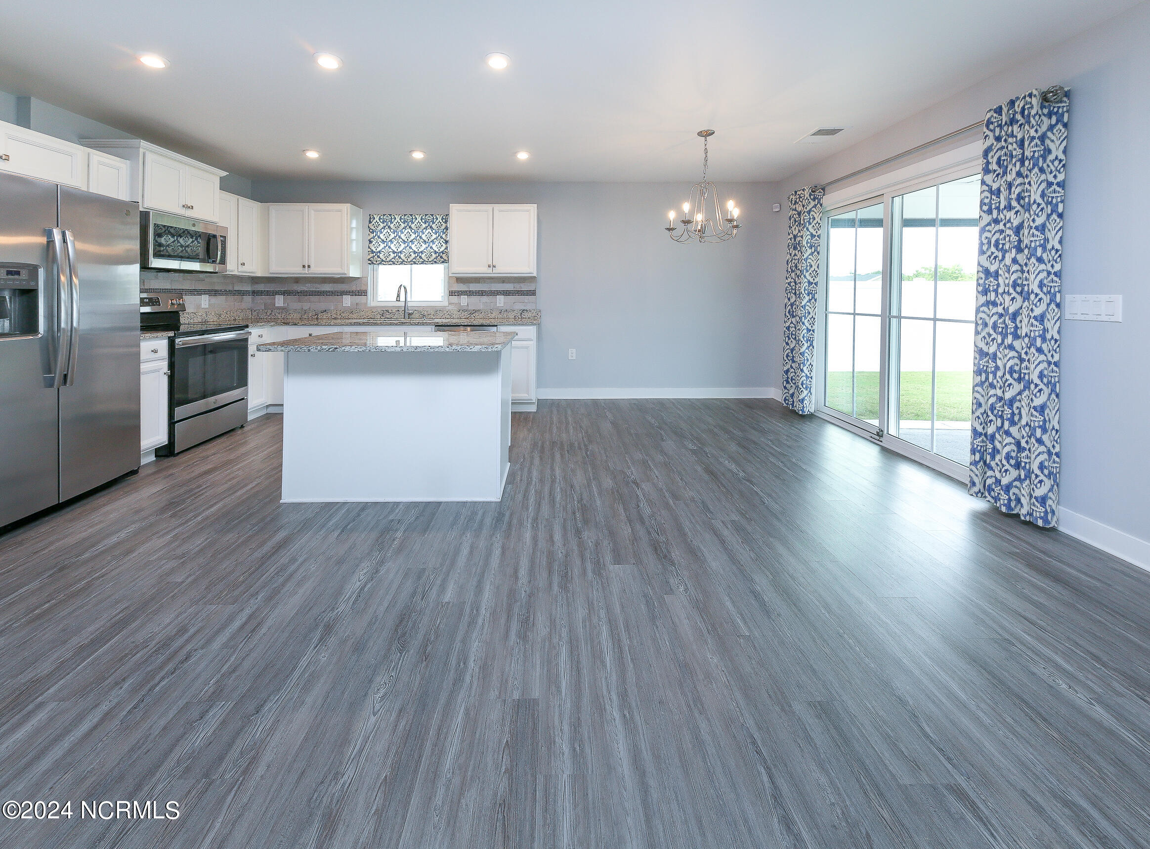 103 Hidden View Loop Moyock, NC 27958 - Photo 7 of 53 4G8A6447