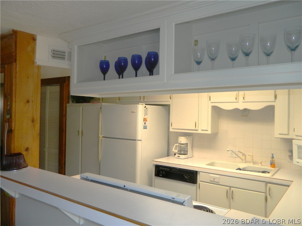 129 Summit View Circle Climax Springs, MO 65324 - Photo 4 of 26