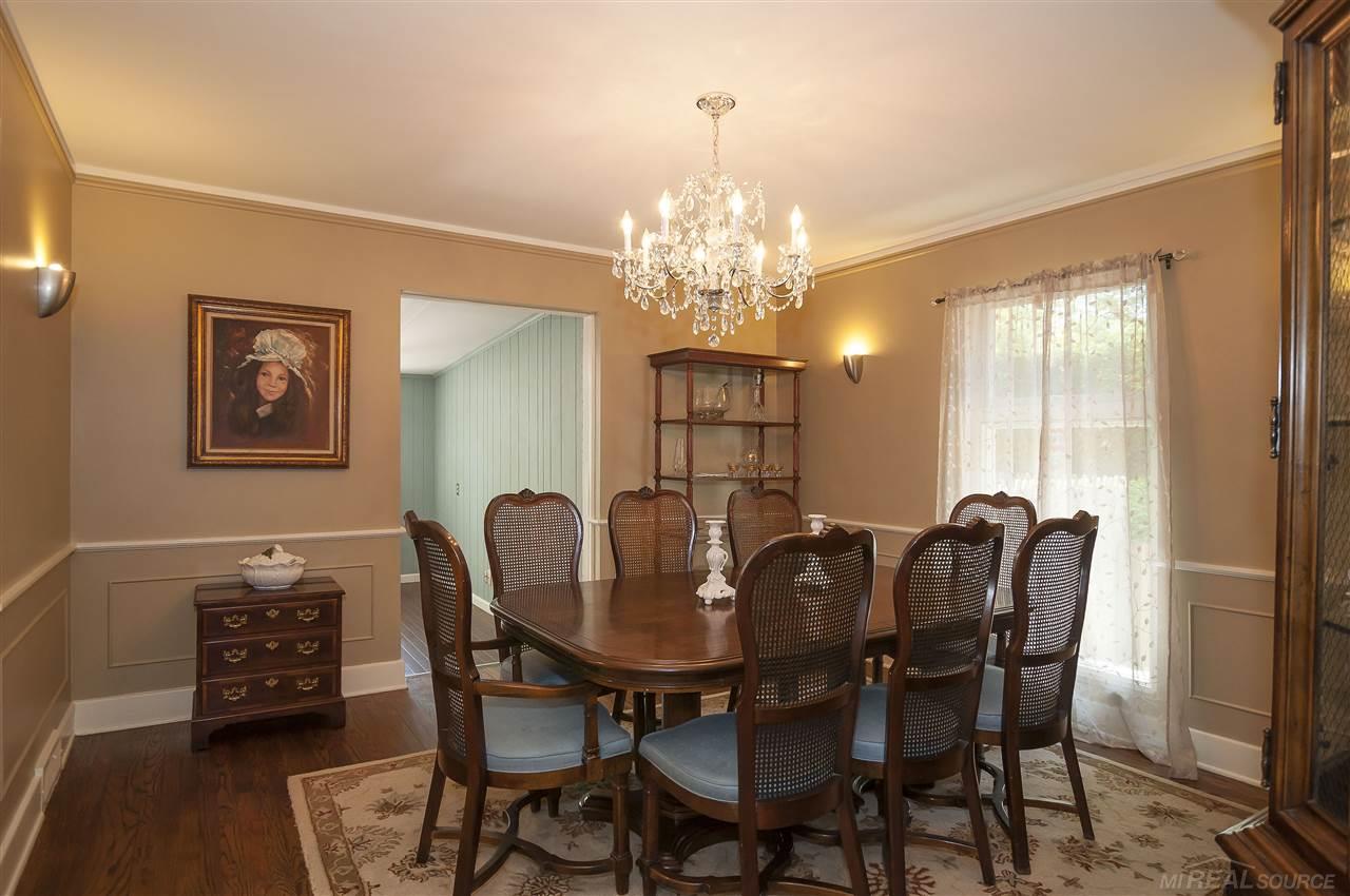323 Moran Road Grosse Pointe Farms, MI 48236 - Photo 10 of 33