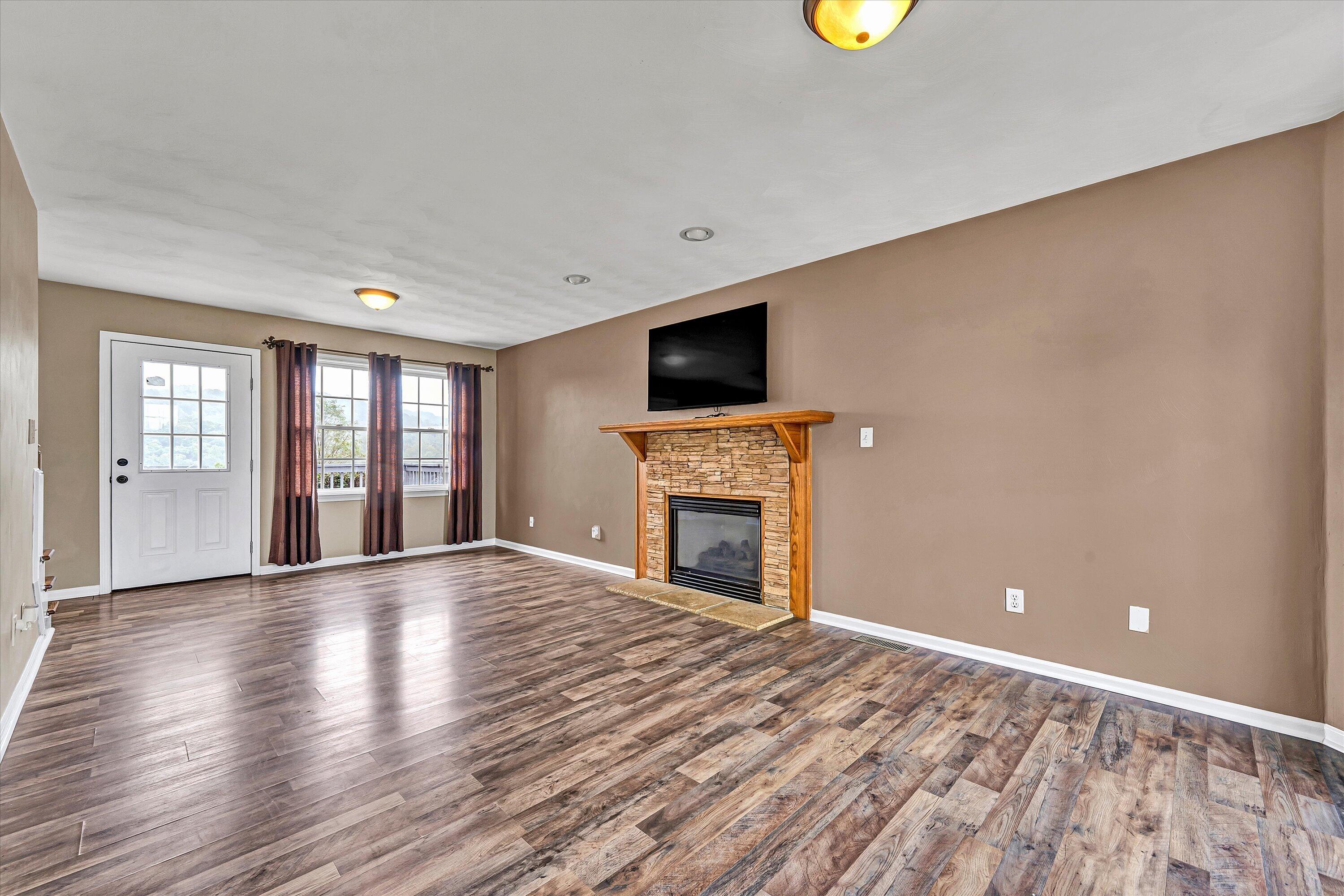 1420 Mill Iron Road Goodview, VA 24095 - Photo 7 of 48 07-DSC05367