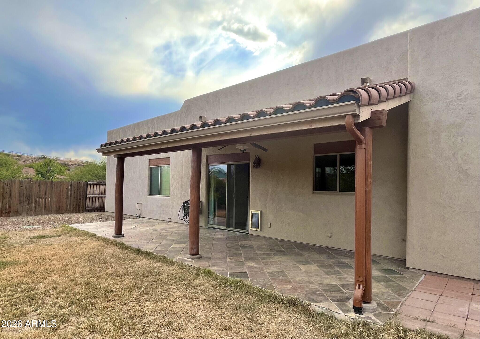 5655 North Laura Lane Rimrock, AZ 86335 - Photo 32 of 37 a front view of a house