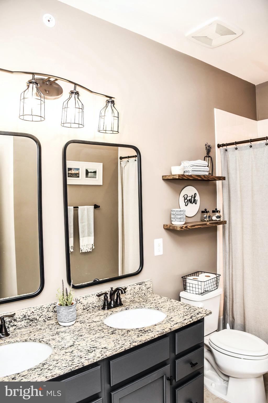14164 Haro Trail Gainesville, VA 20155 - Photo 33 of 34 tub/shower