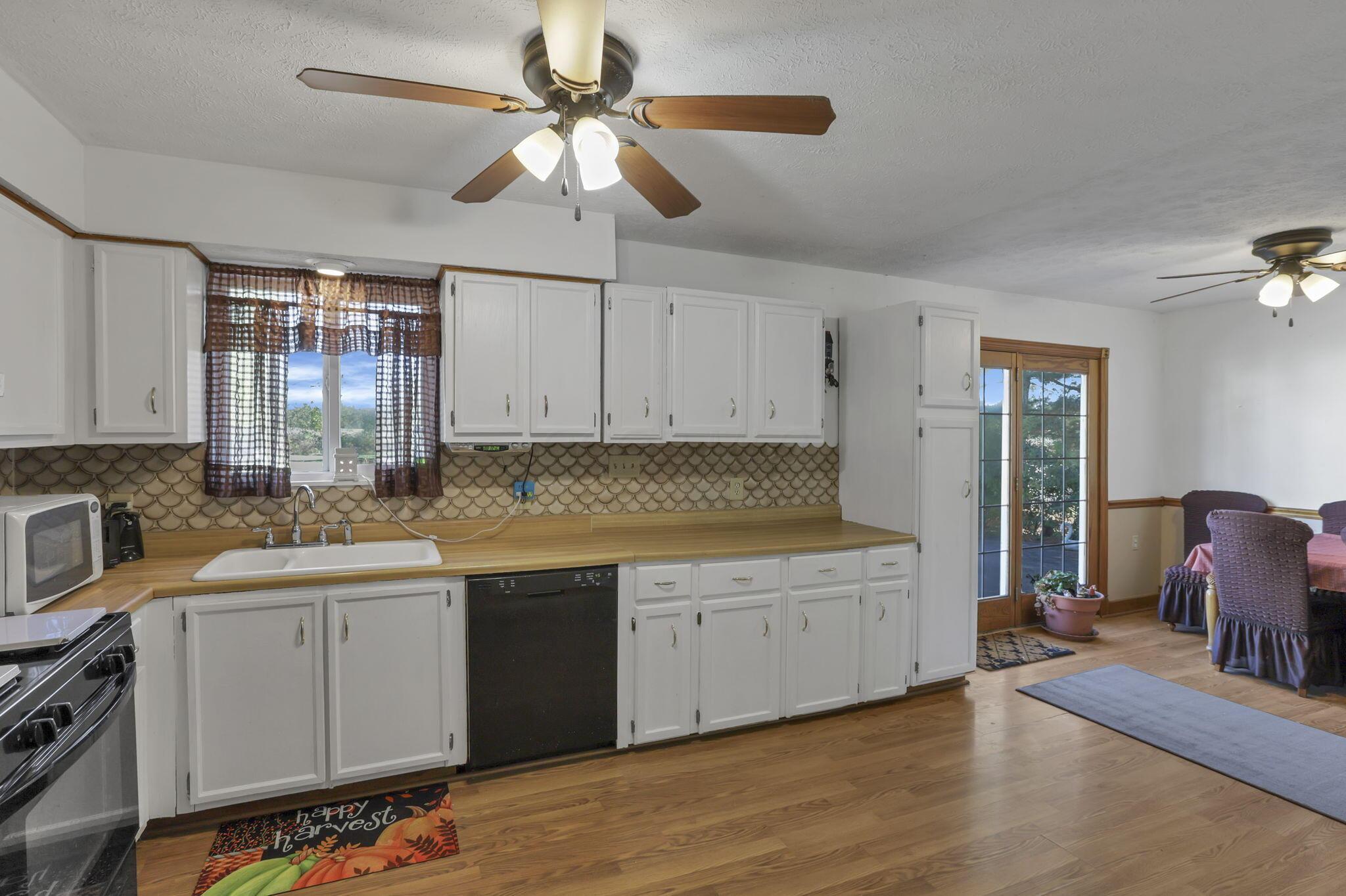 4464 Reynolds Road Centerburg, OH 43011 - Photo 14 of 35 26-web-or-mls-IMG_9024