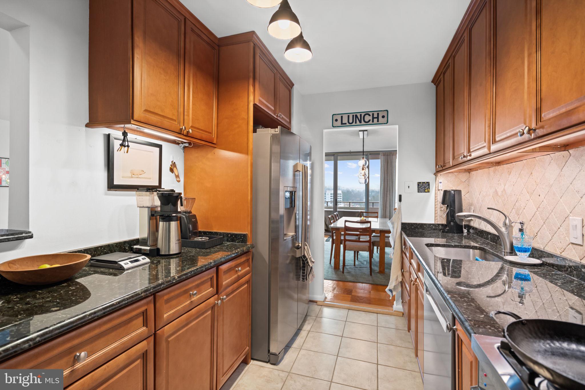 5101 River Road, Unit 901 Bethesda, MD 20816 - Photo 13 of 32