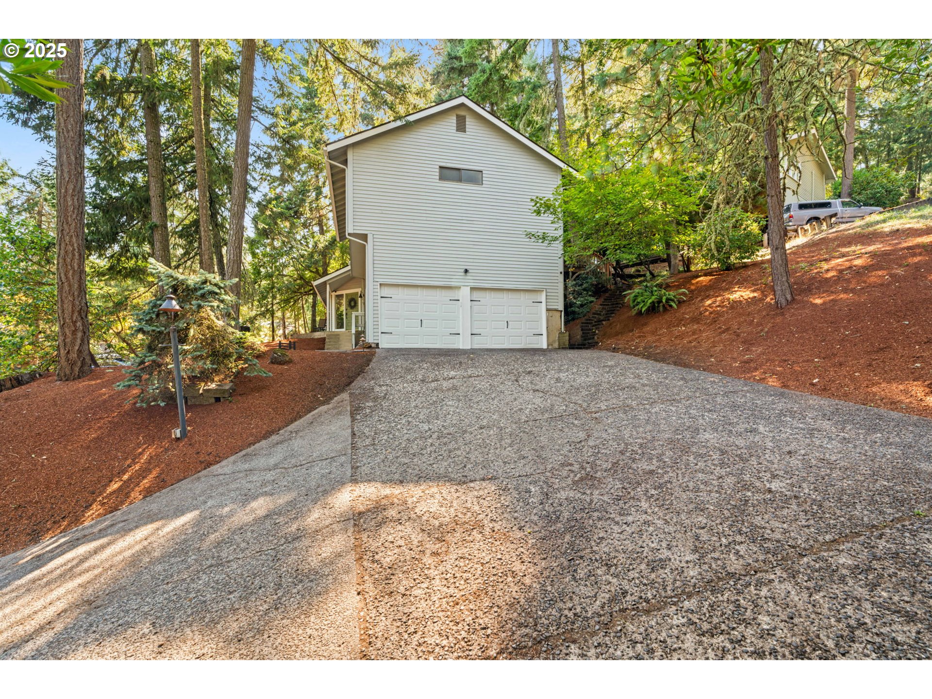 792 Brookside Drive Eugene, OR 97405 - Photo 6 of 46 a view of a backyard