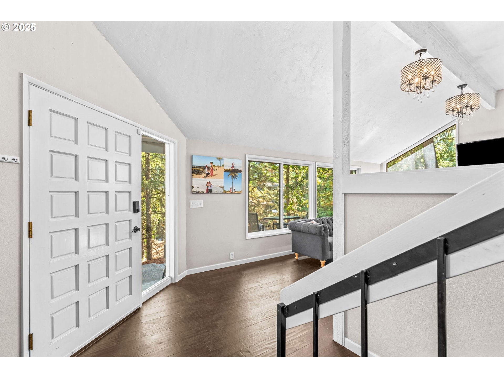 792 Brookside Drive Eugene, OR 97405 - Photo 10 of 46 a view of entryway with a window and wooden floor