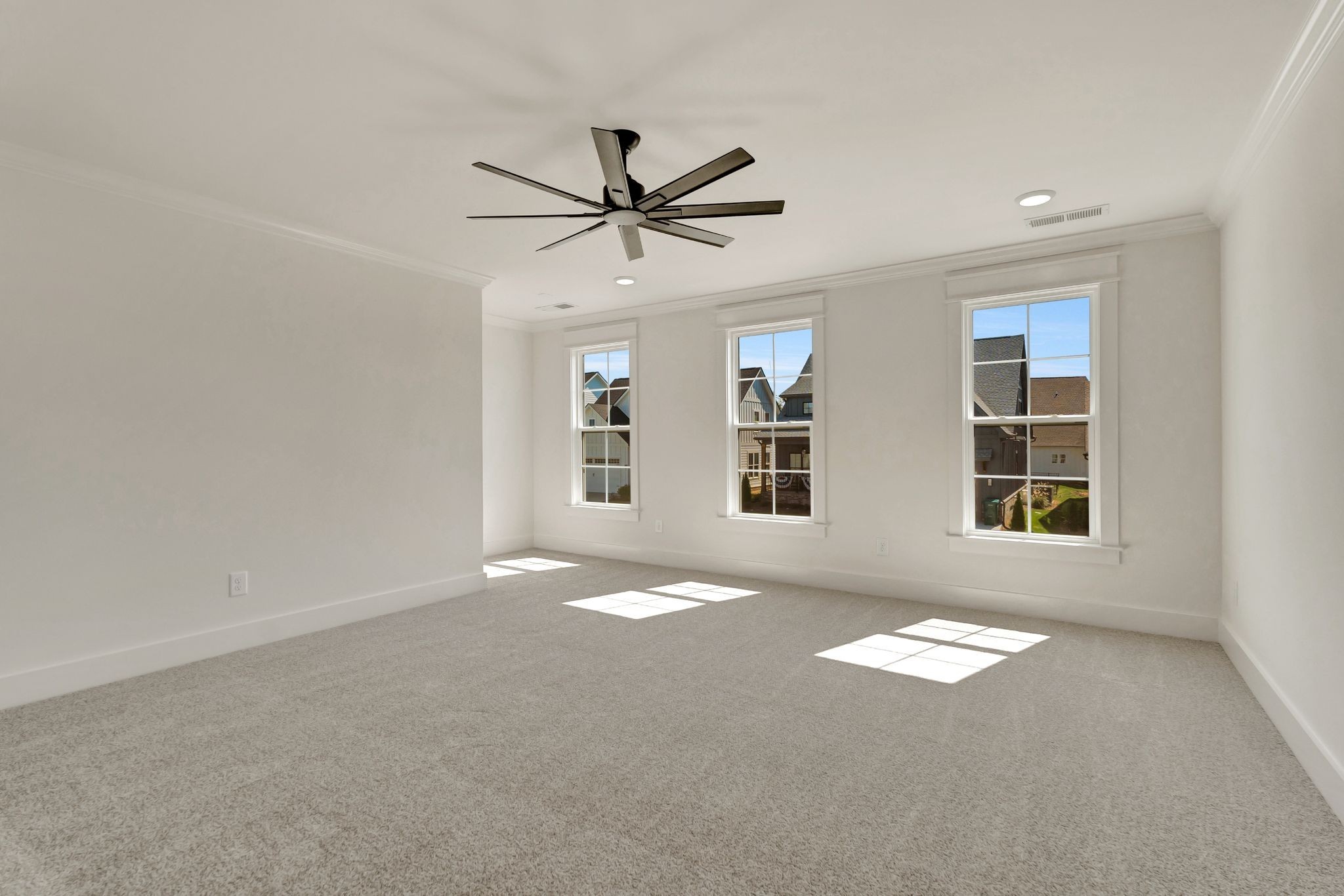 50 Pontoon Place Winchester, TN 37398 - Photo 29 of 57 an empty room with windows and ceiling fan view