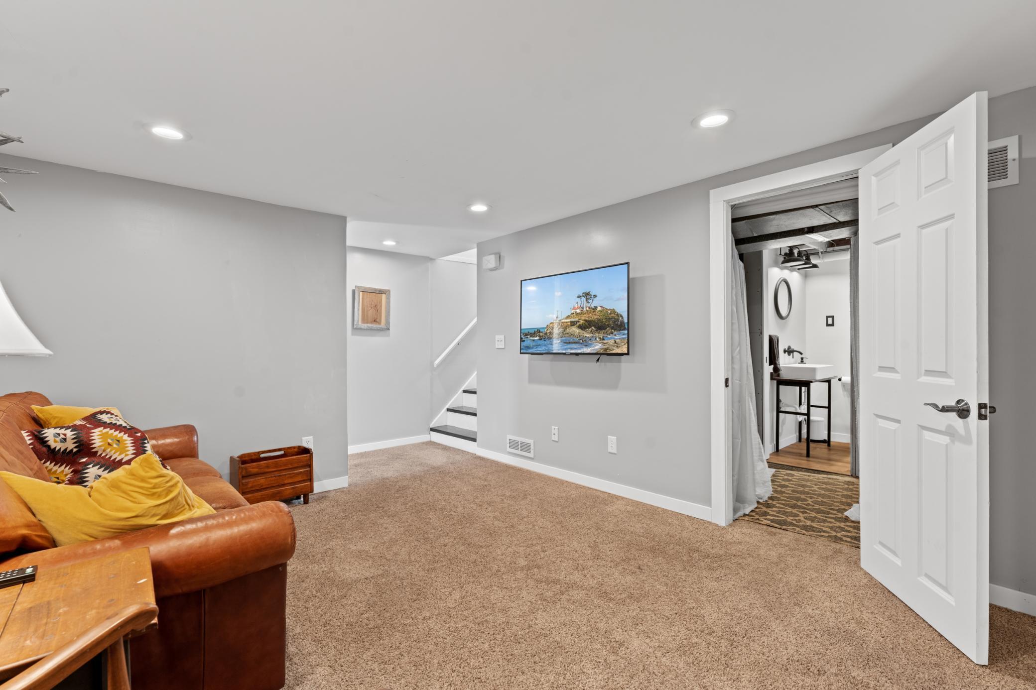 1918 18 1/2 Street Northwest Rochester, MN 55901 - Photo 19 of 32