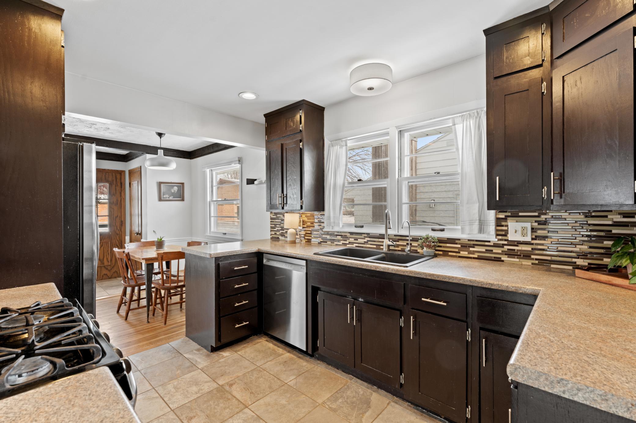 1918 18 1/2 Street Northwest Rochester, MN 55901 - Photo 9 of 32