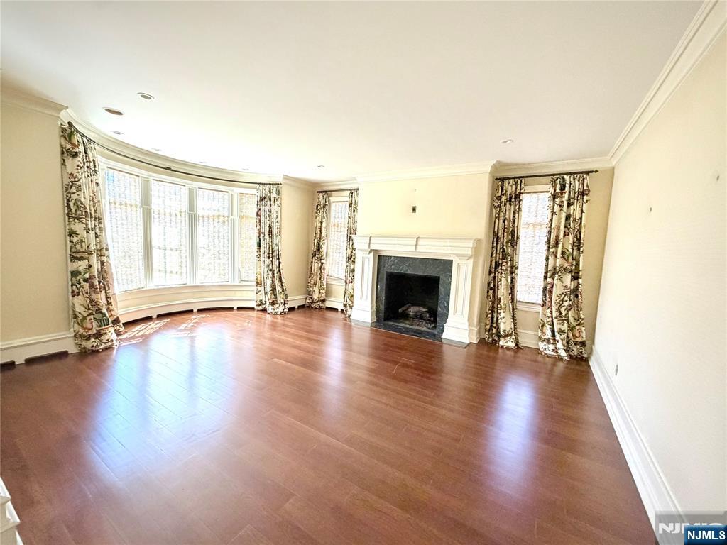 325 Wearimus Road Ho-Ho-Kus, NJ 07423 - Photo 6 of 26