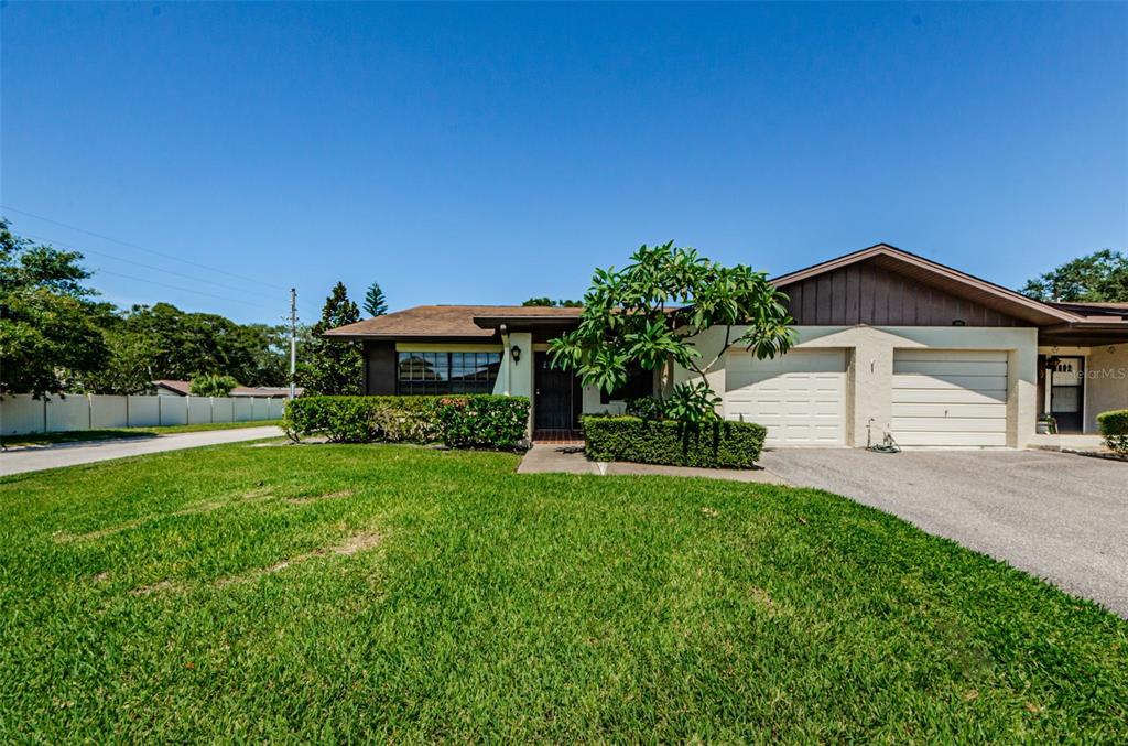 2 Bedroom 2 Bath Condo for Sale - Dunedin - Heather Ridge 55+