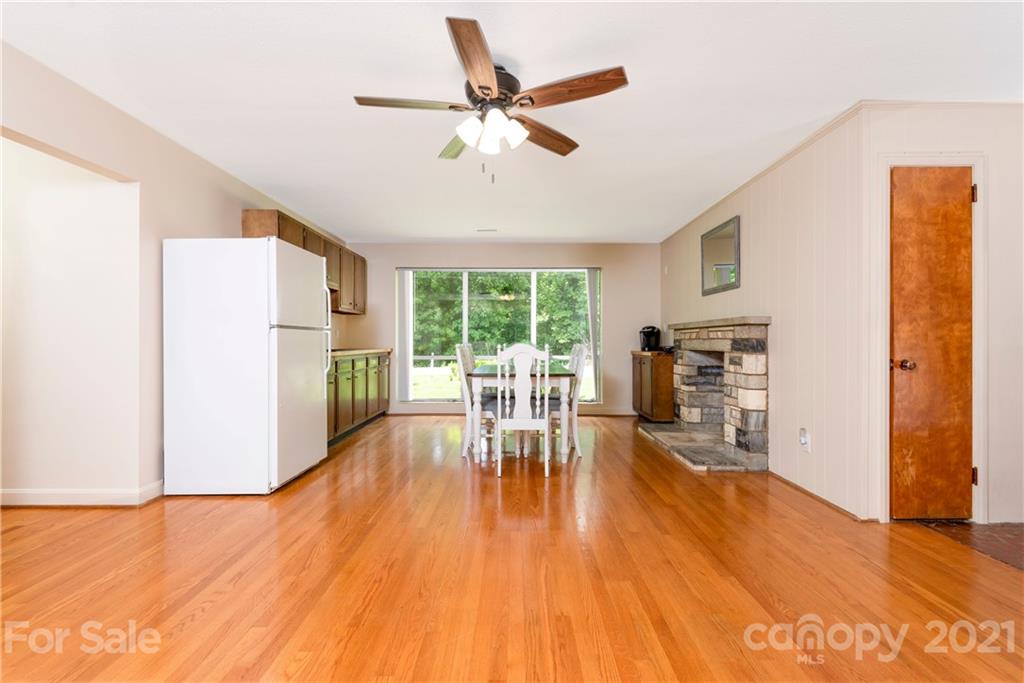 263 Erwin Hills Road Asheville, NC 28806 - Photo 14 of 35 Gallery Image 14
