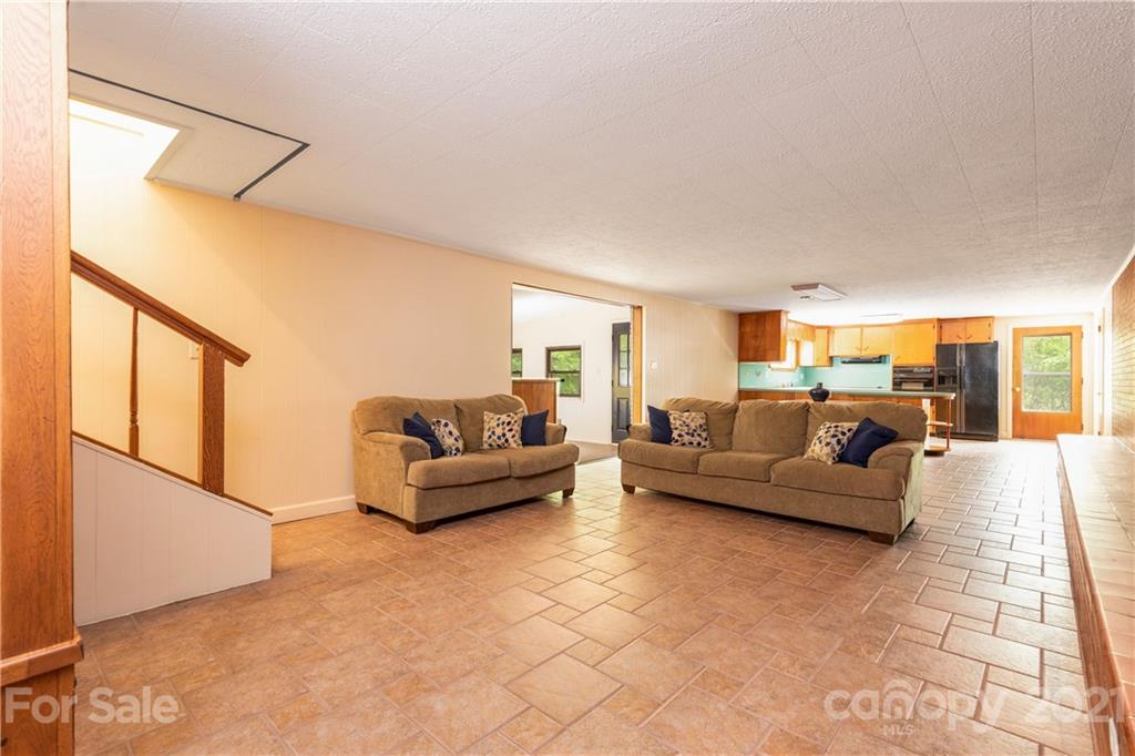 263 Erwin Hills Road Asheville, NC 28806 - Photo 6 of 35 Gallery Image 6
