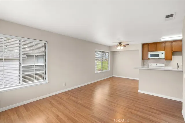 $2,600 | 18312 Parkview Lane, Unit 202, Huntington Beach, CA 92648