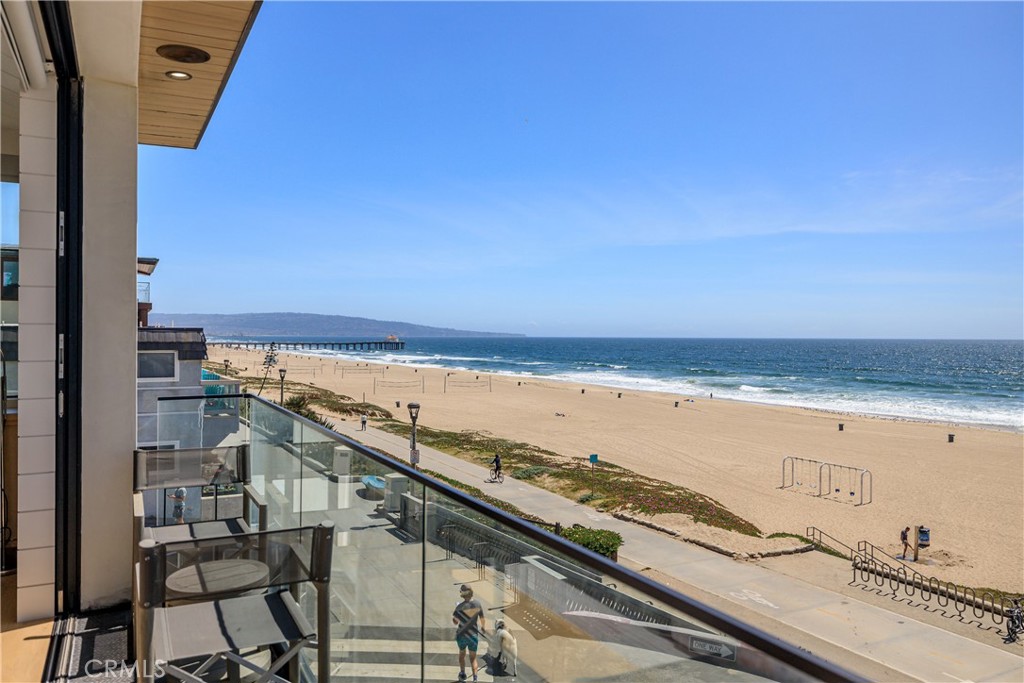 2200 The Strand, Unit B Manhattan Beach, CA 90266 - Photo 6 of 35 a view of city and ocean