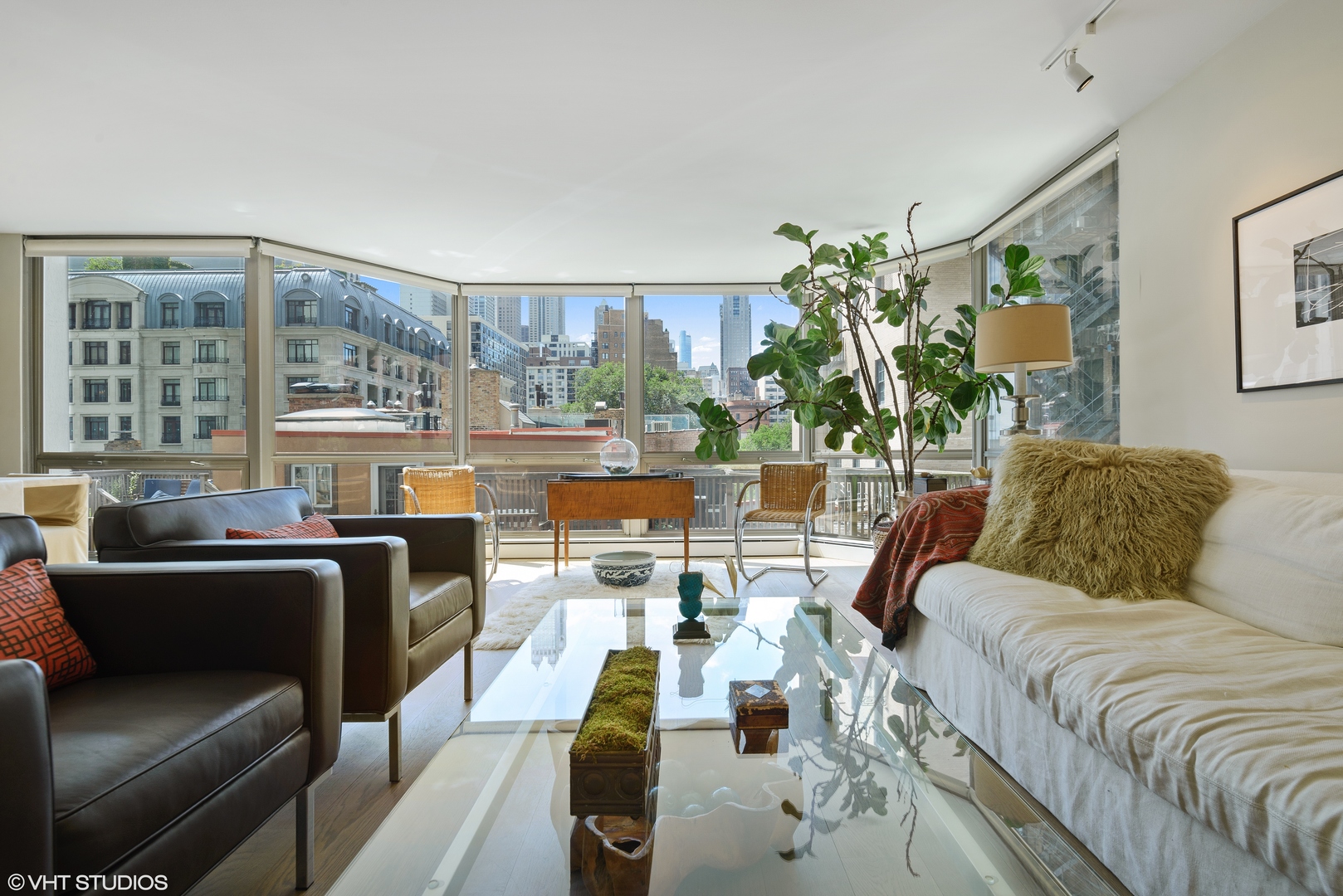 1310 North Ritchie Court, Unit 5B Chicago, IL 60610 - Photo 2 of 19