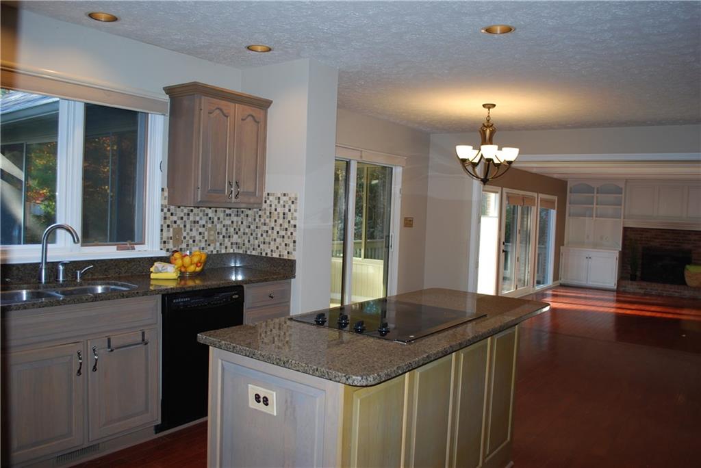 12341 Wayside Road Indianapolis, IN 46256 - Photo 4 of 24 Gallery Image 4