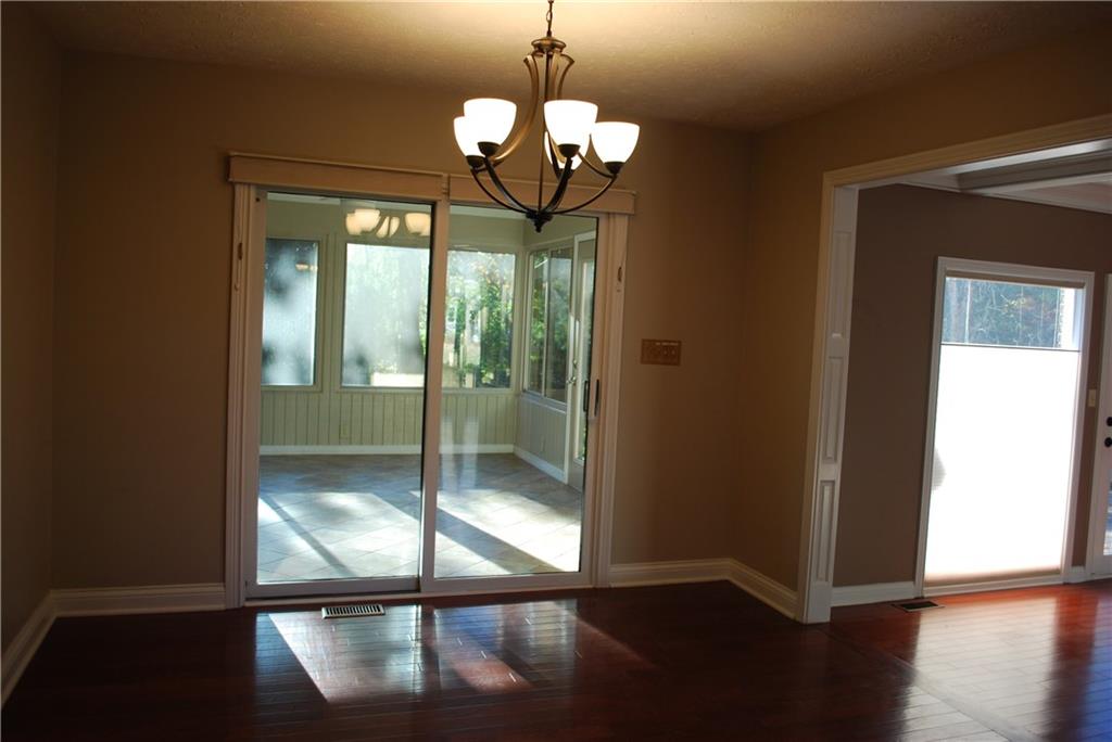 12341 Wayside Road Indianapolis, IN 46256 - Photo 5 of 24 Gallery Image 5