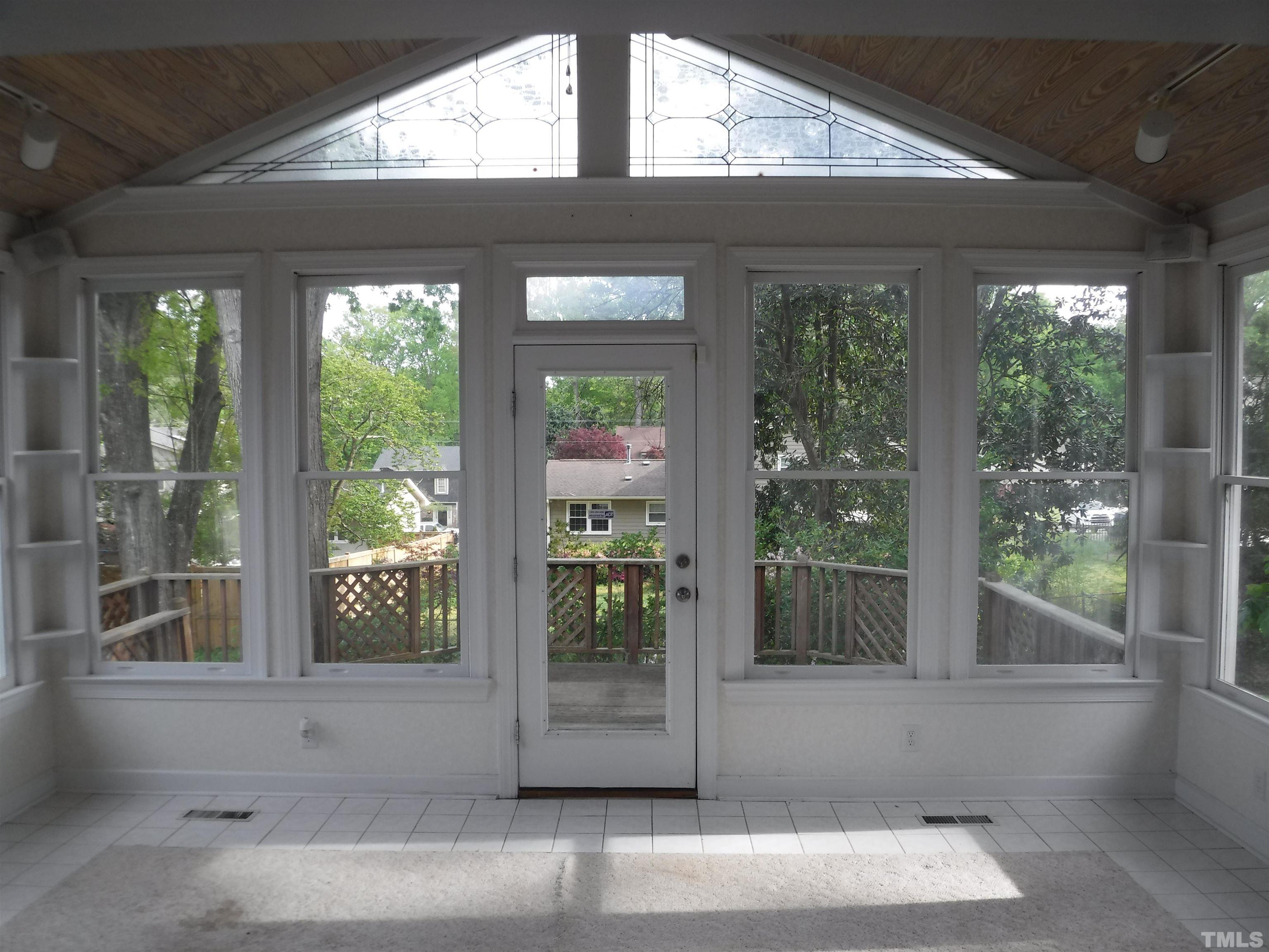 1008 Deerfield Road Raleigh, NC 27609 - Photo 11 of 18 a view of livingroom with furniture