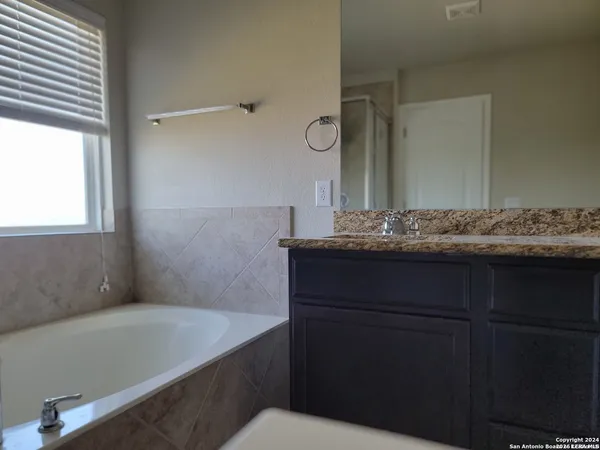 $2,495 | 13524 Ashmont Terrace, Live Oak, TX 78233
