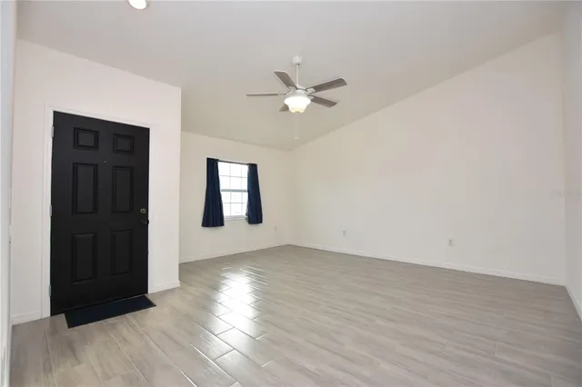 $1,400 | 1035 Fox Lake Drive, Lakeland, FL 33809