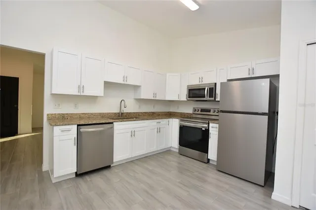 $1,400 | 1035 Fox Lake Drive, Lakeland, FL 33809