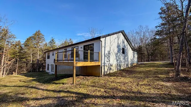 $362,000 | 416 Yorktown Drive, De Soto, MO 63020