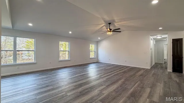 $362,000 | 416 Yorktown Drive, De Soto, MO 63020