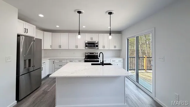 $362,000 | 416 Yorktown Drive, De Soto, MO 63020