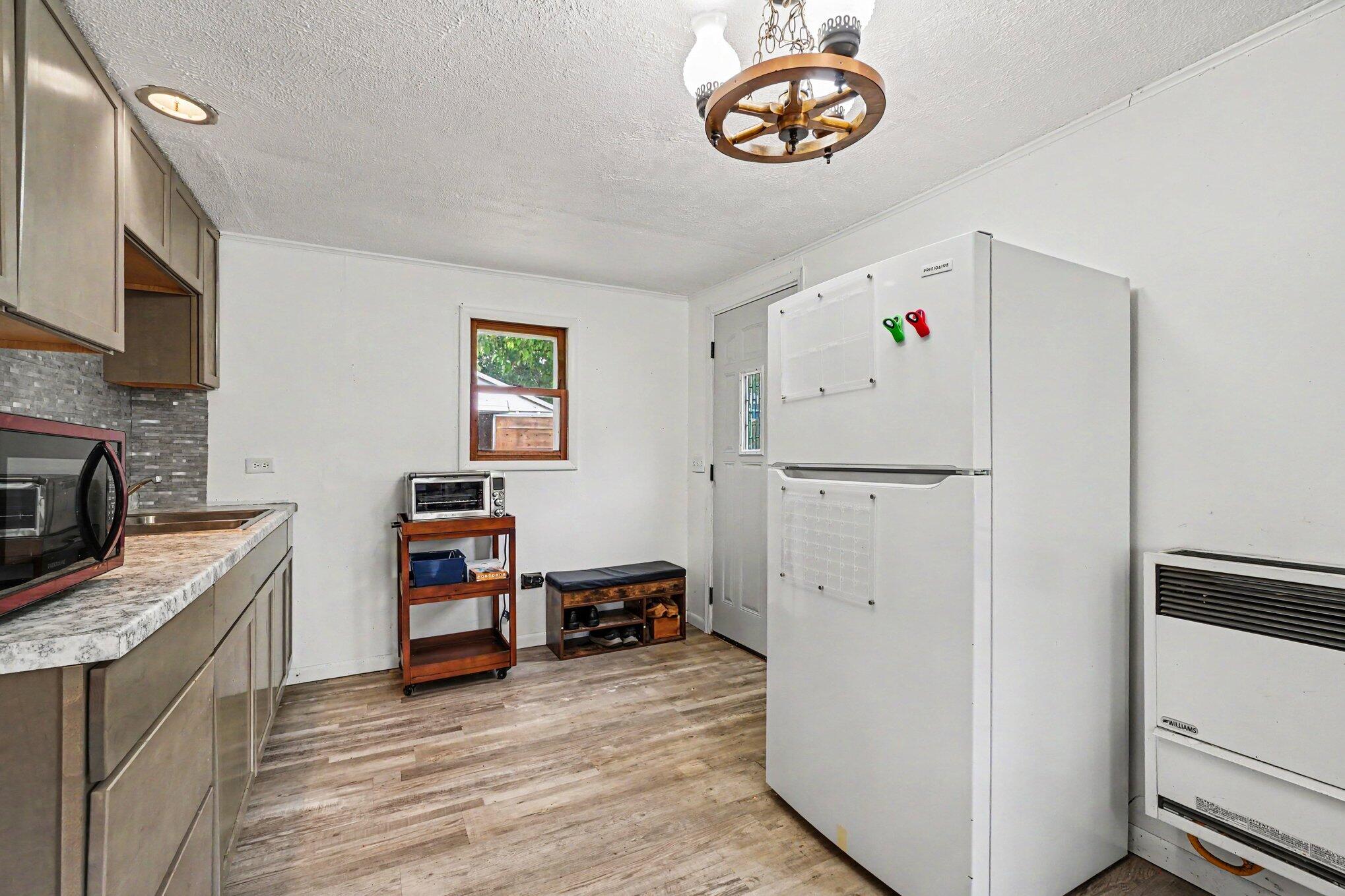 430 11th Avenue Three Rivers, MI 49093 - Photo 8 of 20 file_9400
