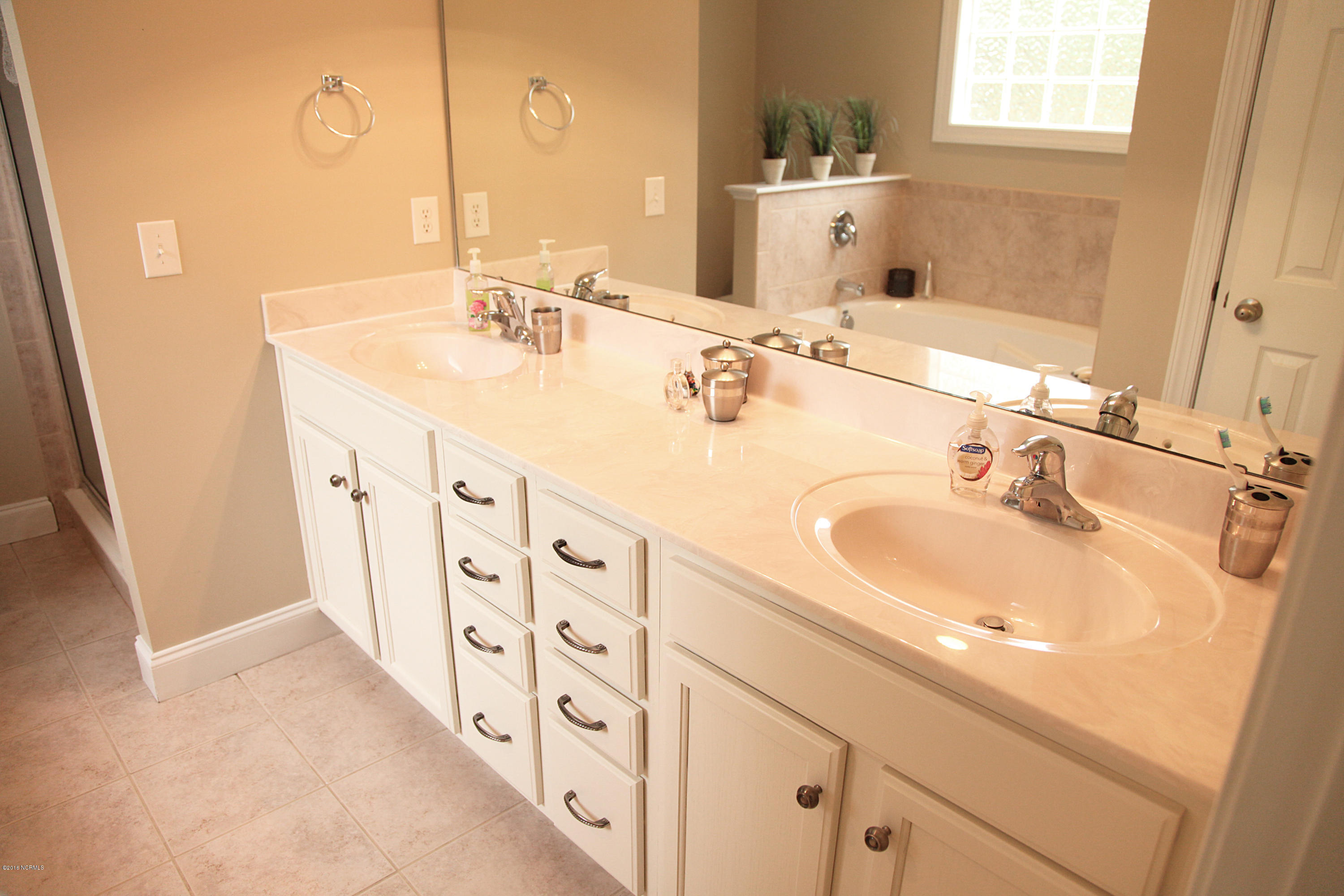 840 Washington Acres Road Hampstead, NC 28443 - Photo 15 of 30 masterbath