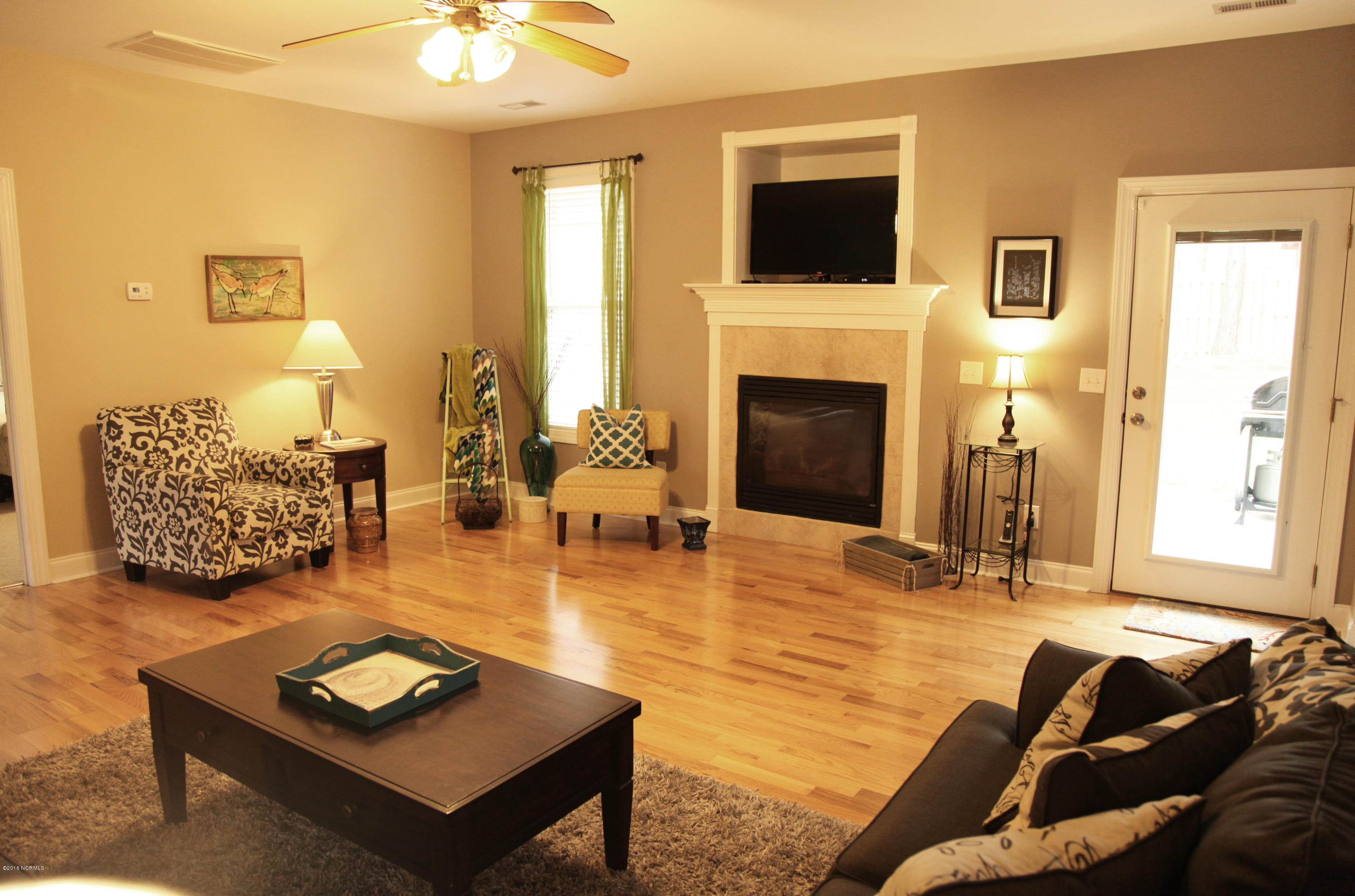 840 Washington Acres Road Hampstead, NC 28443 - Photo 6 of 30 livingrm5