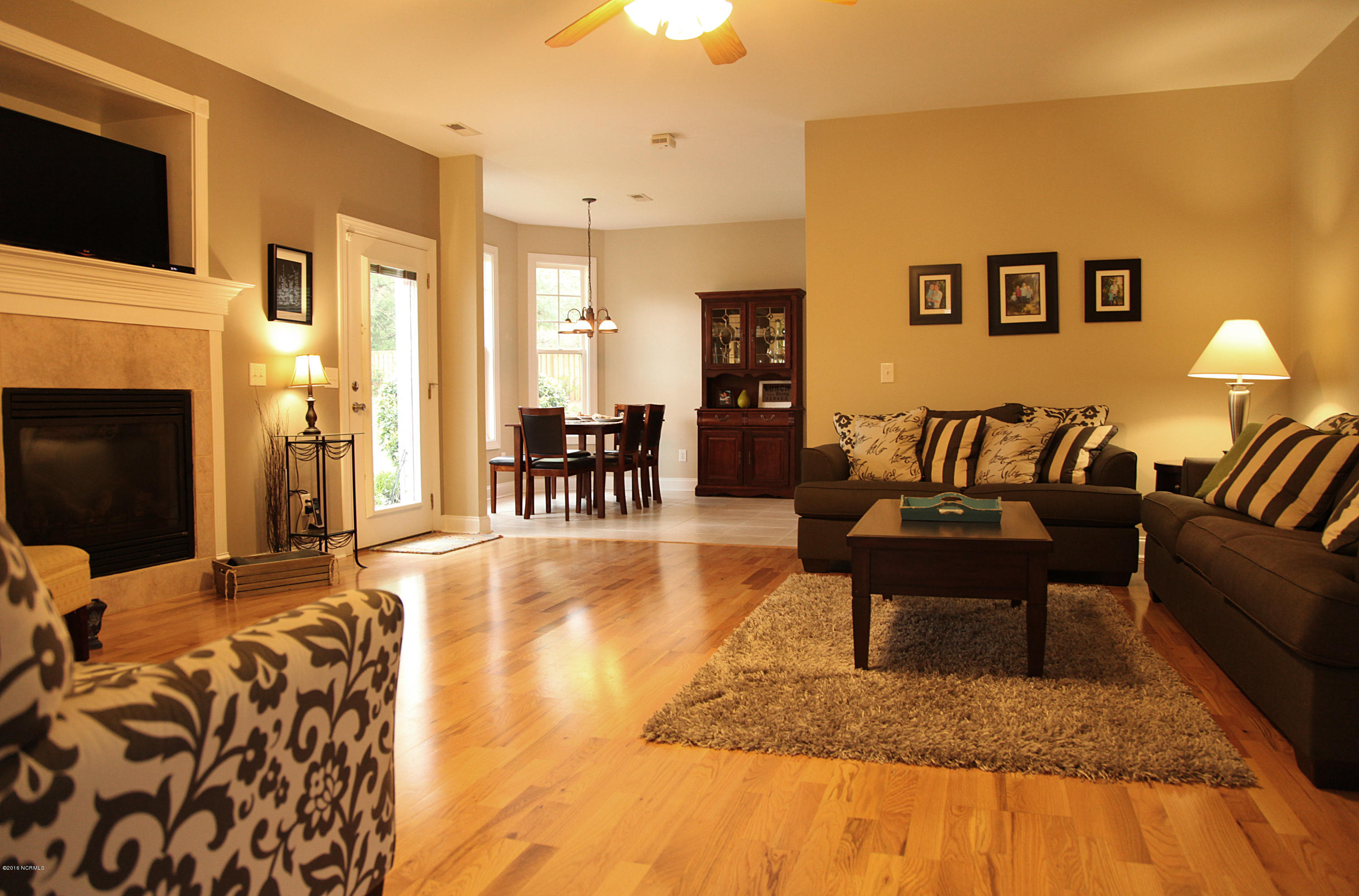 840 Washington Acres Road Hampstead, NC 28443 - Photo 7 of 30 livingrm3