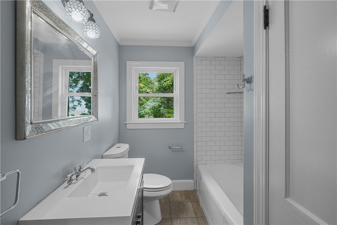 14 Gladding Street Bristol, RI 02809 - Photo 21 of 37