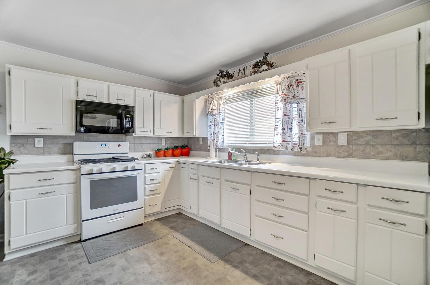1136 Hilock Road Columbus, OH 43207 - Photo 6 of 24 Gallery Image 6