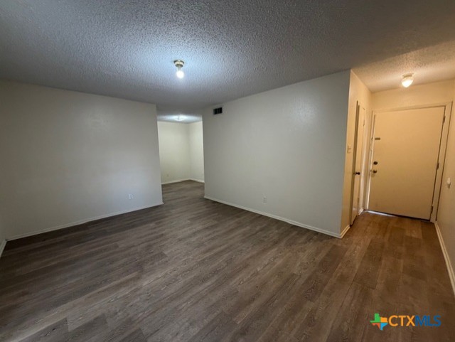 903 South Magnolia Avenue, Unit 9 Luling, TX 78648 - Photo 9 of 14